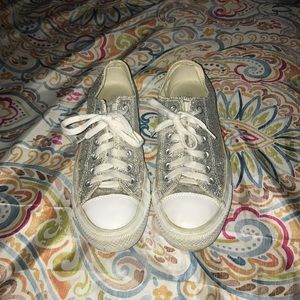 Sparkly Converse ✨